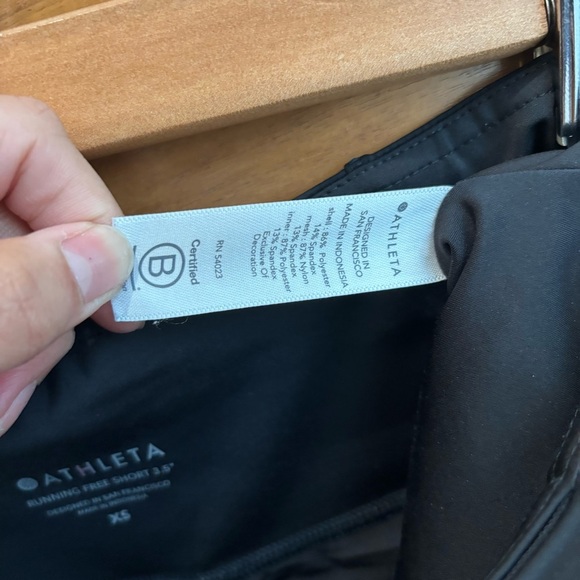 ATHLETA RUNNING FREE SHORT 3.5 - Picture 10 of 10